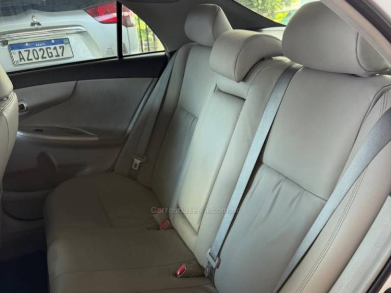 TOYOTA - COROLLA - 2012/2013 - Branca - R$ 74.900,00