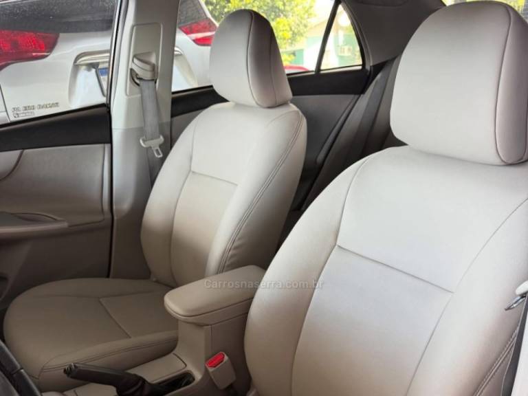 TOYOTA - COROLLA - 2012/2013 - Branca - R$ 74.900,00