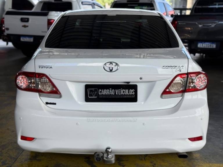 TOYOTA - COROLLA - 2012/2013 - Branca - R$ 74.900,00