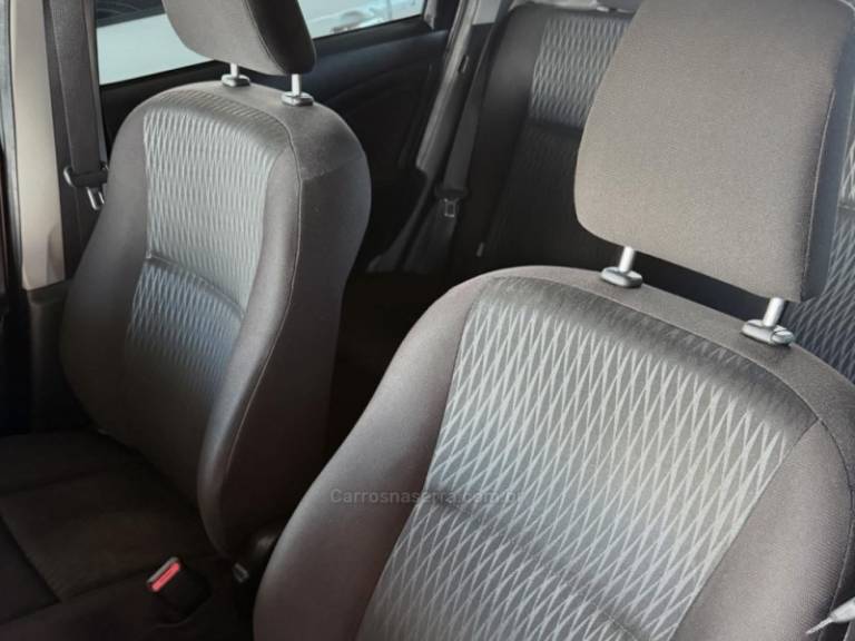 TOYOTA - ETIOS - 2018/2018 - Cinza - R$ 59.900,00