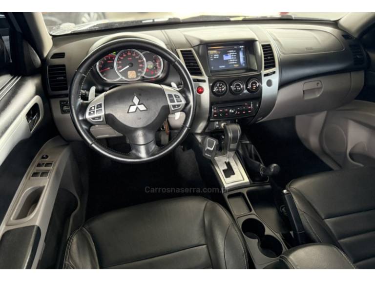 MITSUBISHI - PAJERO DAKAR - 2015/2015 - Prata - R$ 134.900,00