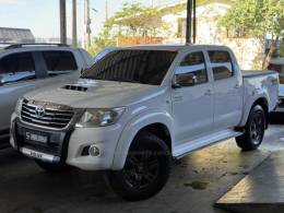 TOYOTA - HILUX - 2015/2015 - Branca - R$ 129.900,00