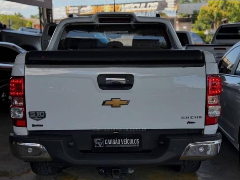 CHEVROLET - S10 - 2022/2022 - Branca - R$ 209.900,00