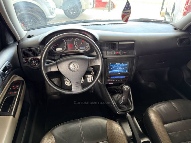 VOLKSWAGEN - GOLF - 2009/2009 - Preta - R$ 49.900,00