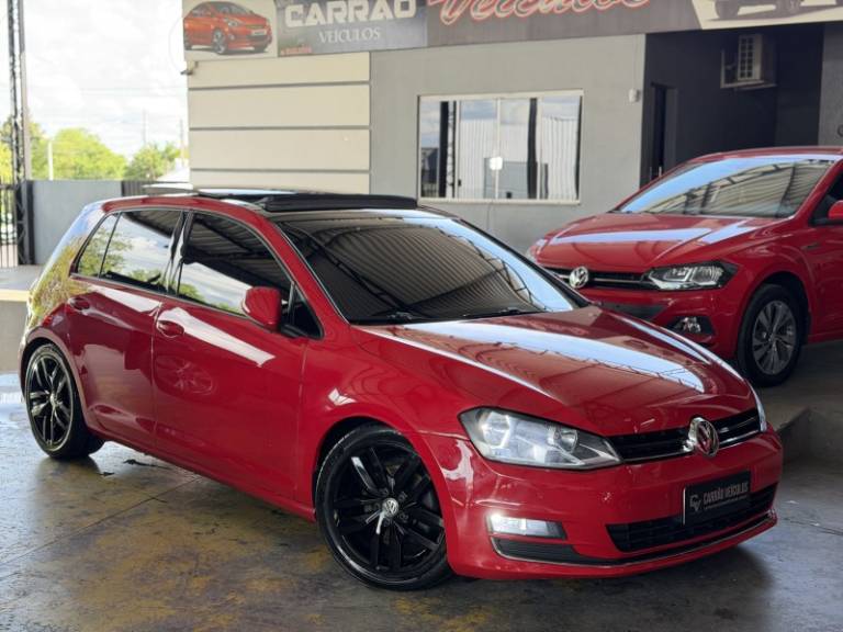 VOLKSWAGEN - GOLF - 2013/2014 - Vermelha - R$ 86.900,00