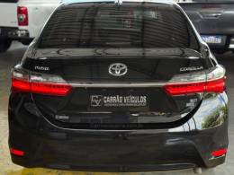 TOYOTA - COROLLA - 2017/2018 - Preta - R$ 109.900,00