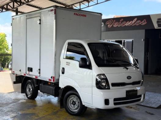 KIA MOTORS - BONGO - 2016/2016 - Branca - R$ 134.900,00