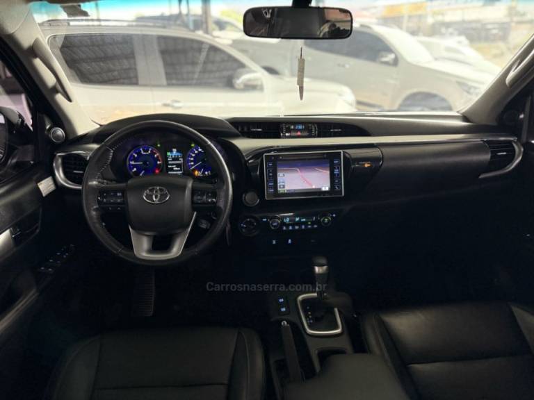 TOYOTA - HILUX - 2017/2017 - Cinza - R$ 184.900,00