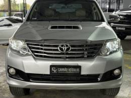 TOYOTA - HILUX SW4 - 2012/2012 - Prata - R$ 144.900,00