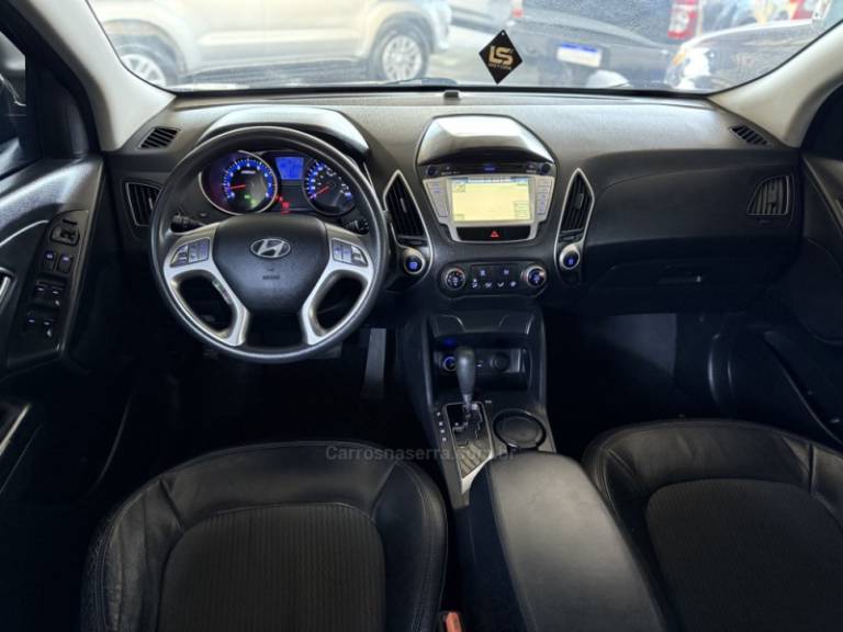 HYUNDAI - IX35 - 2014/2014 - Preta - R$ 79.900,00