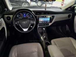 TOYOTA - COROLLA - 2018/2018 - Prata - R$ 111.900,00