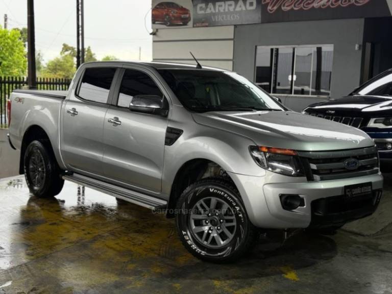 FORD - RANGER - 2013/2013 - Prata - R$ 94.900,00