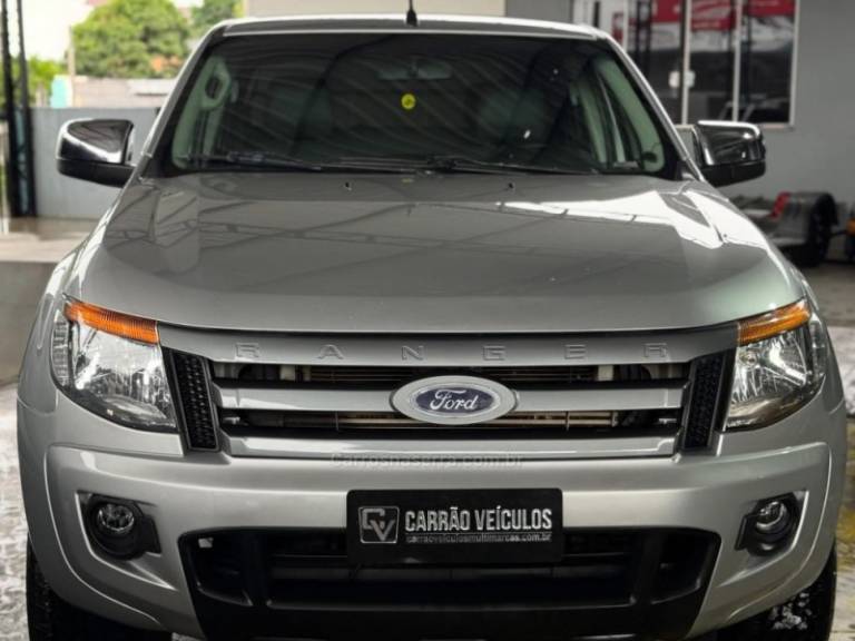 FORD - RANGER - 2013/2013 - Prata - R$ 94.900,00