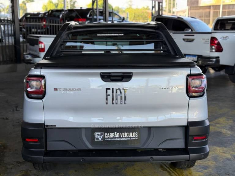 FIAT - STRADA - 2022/2023 - Prata - R$ 119.900,00