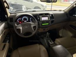 TOYOTA - HILUX SW4 - 2012/2012 - Prata - R$ 144.900,00